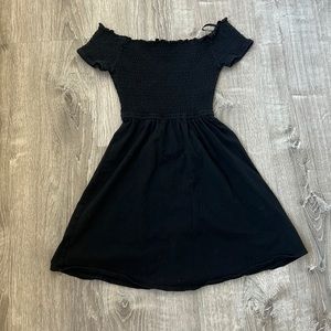 Hollister off the shoulder dress size XS